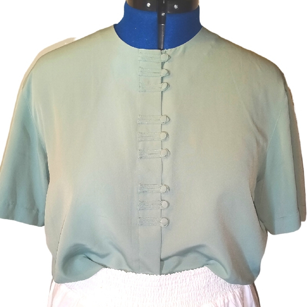 Light Green Short-Sleeve Button Blouse